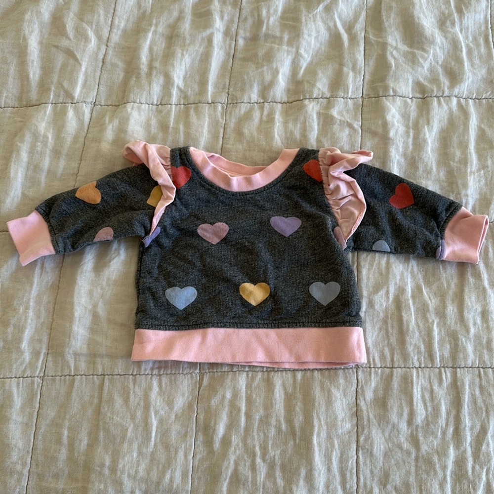 Monica and Andy 0-6 months heart sweatshirt